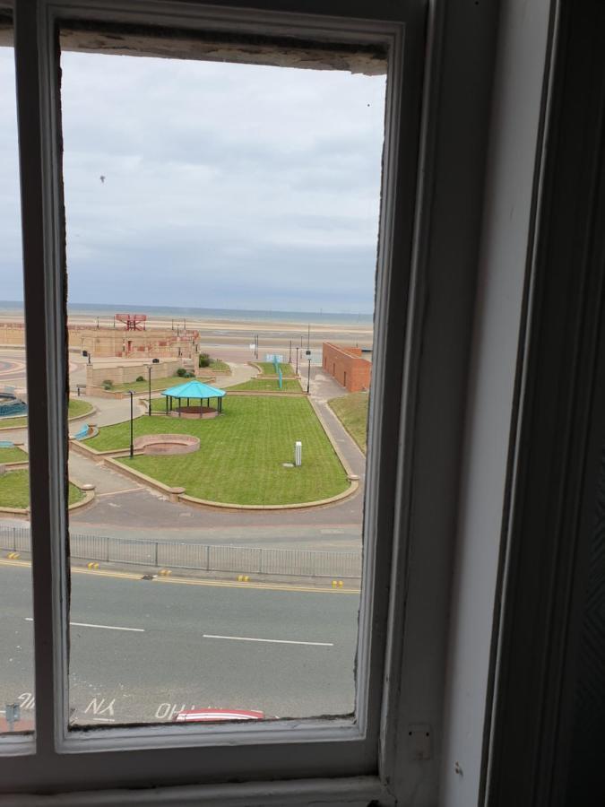 Sand Beach Hotel Rhyl Exterior photo